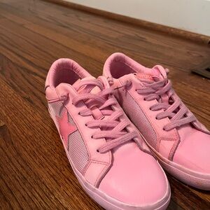 Pink Star Sneakers